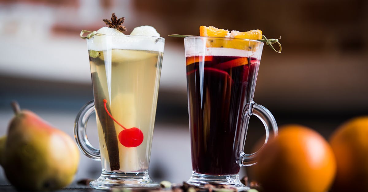 découvrez la recette traditionnelle du vin chaud épicé, une boisson réconfortante parfaite pour les soirées d'hiver.