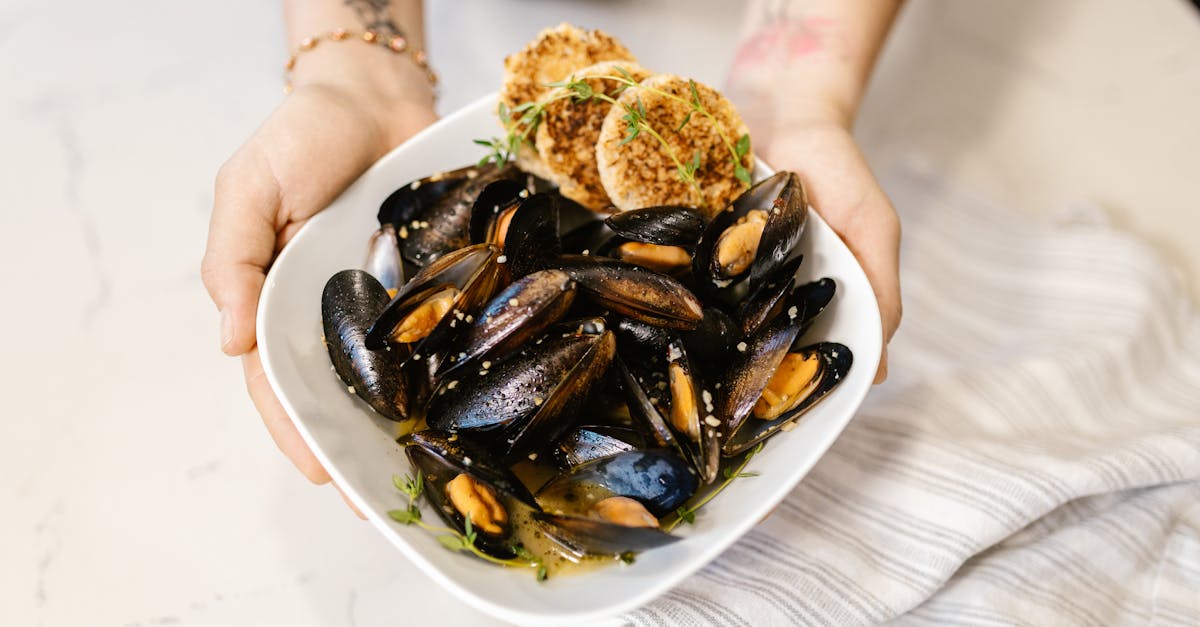 découvrez comment cuisiner des moules délicieuses à base de vin blanc, une recette simple et savoureuse qui ravira vos papilles.