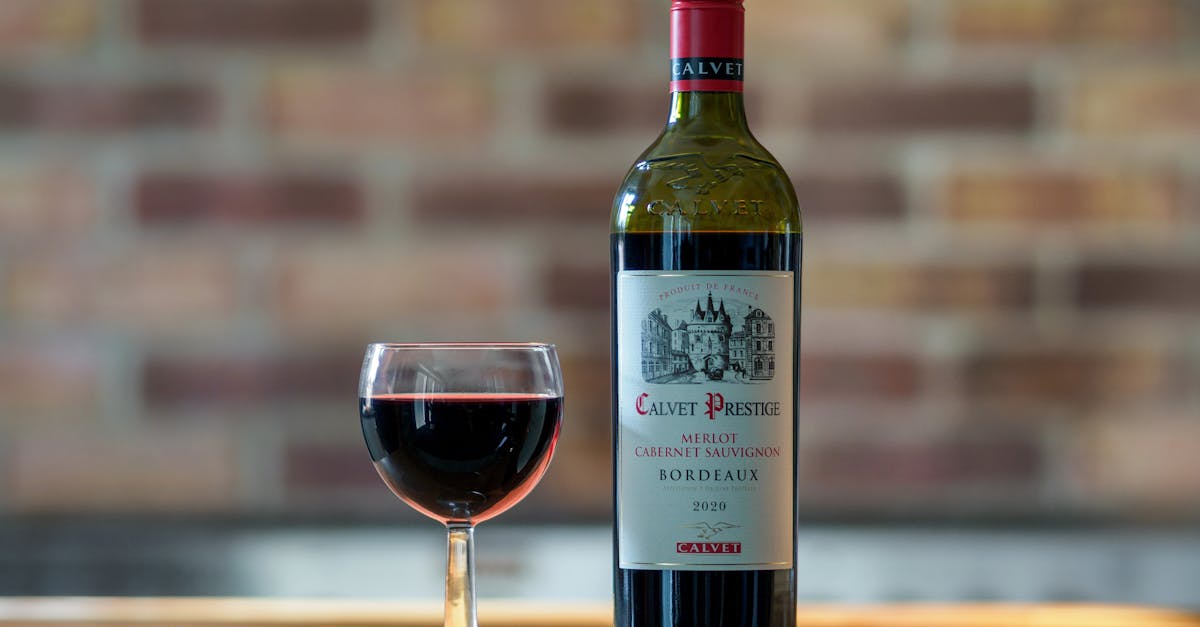 découvrez notre sélection de vins rouges raffinés, parfaits pour accompagner vos repas et célébrations. appréciez la richesse des arômes et la finesse de chaque bouteille.