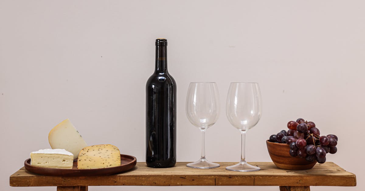 découvrez les meilleures associations de vins pour accompagner la choucroute et sublimer ses saveurs uniques.