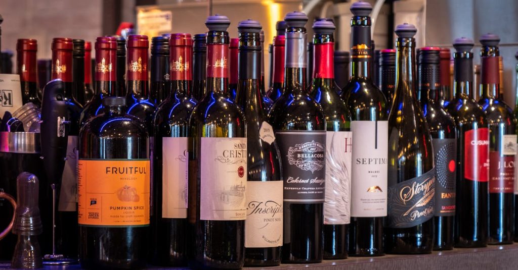 découvrez l'univers fascinant du vin : histoire, dégustation, accords mets-vins et conseils pour choisir la bouteille parfaite.