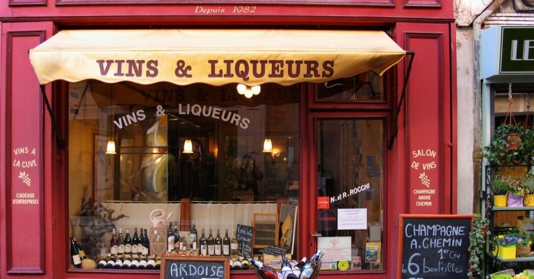 découvrez comment le prix du vin est déterminé en fonction de sa qualité, son origine et sa demande. guide complet sur la tarification des vins.