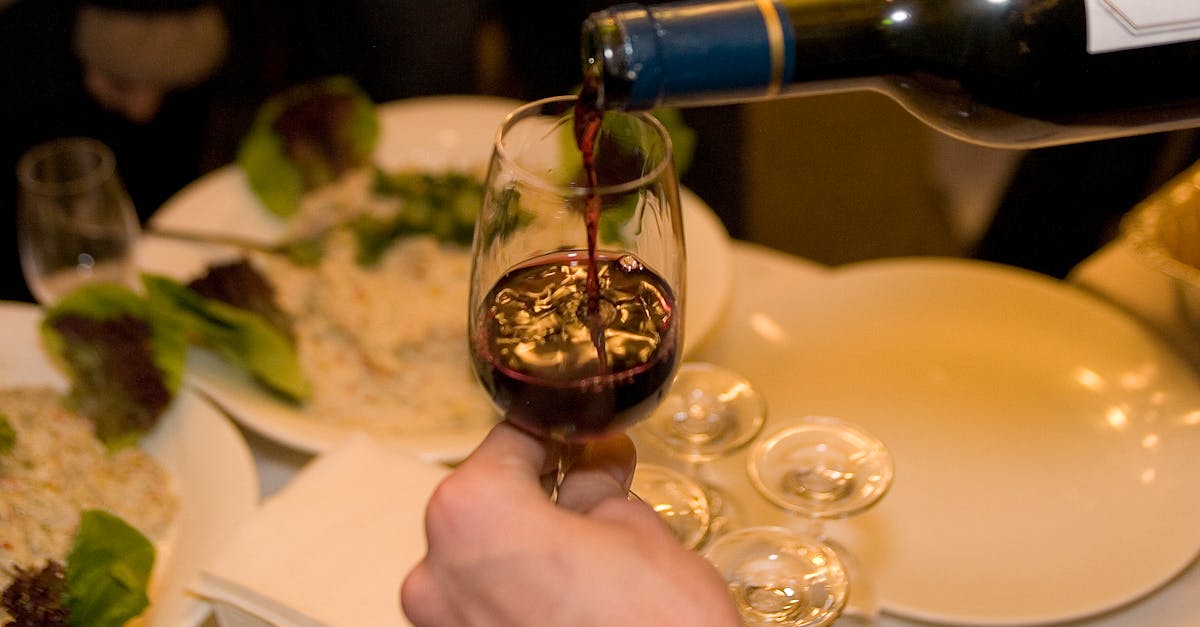 découvrez le beaujolais nouveau 2026, un vin fruité et convivial qui célèbre chaque année l'arrivée d'une nouvelle récolte pleine de fraîcheur et de plaisir.