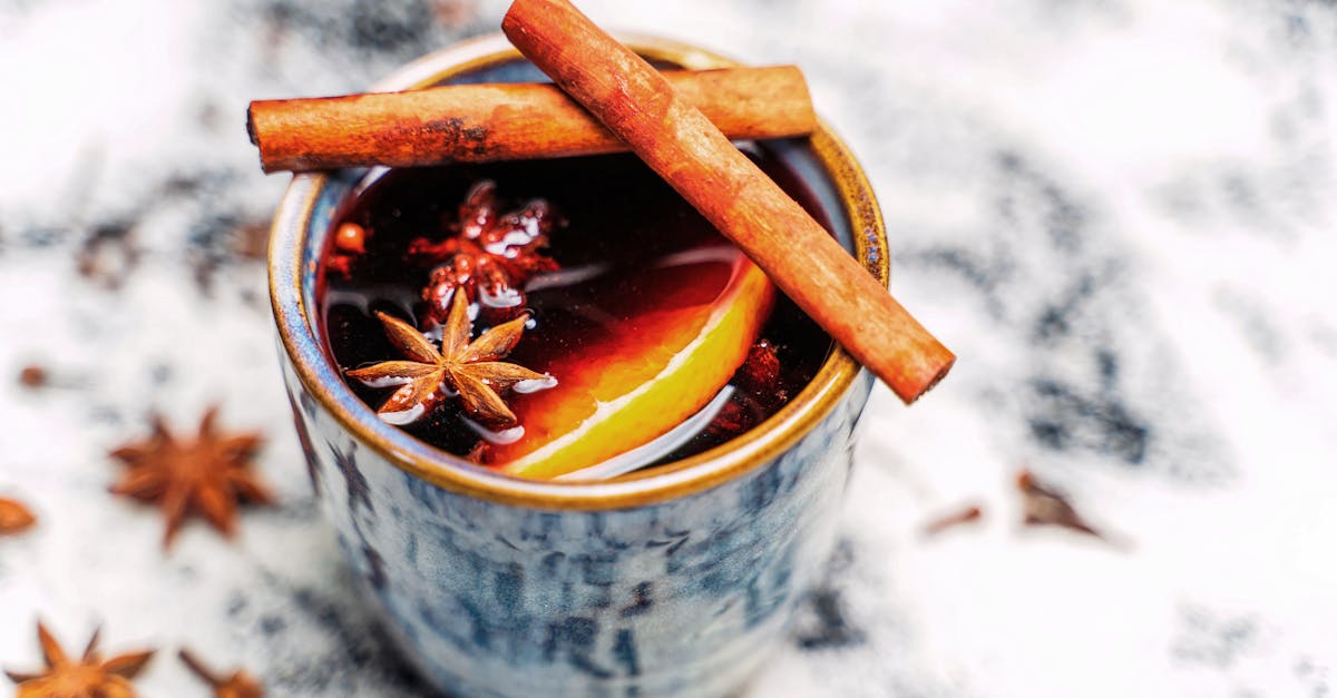 découvrez notre délicieuse recette de vin chaud épicé, parfaite pour réchauffer vos soirées d'hiver avec saveurs et convivialité.