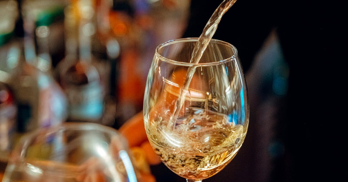 découvrez tout sur le sauvignon blanc, un cépage blanc aromatique apprécié pour ses arômes frais et fruités, parfait pour accompagner vos repas estivaux.